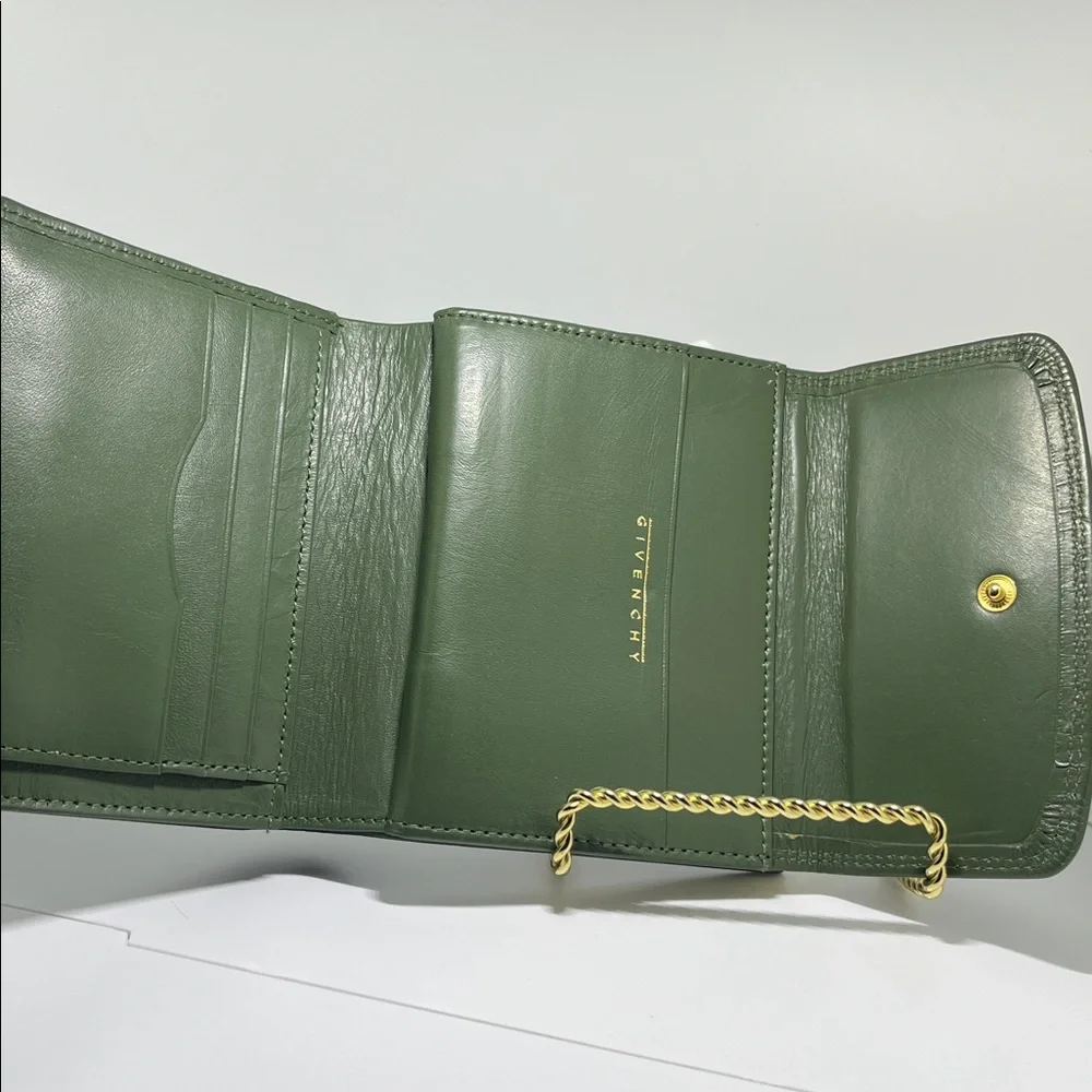 vintage Givenchy green leather kiss lock wallet
